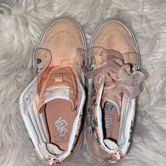 Vans Sk8 Hi top, Zip Sneakers, Pink Frog Princess Pattern Shoes size 3 - Picture 3 of 12